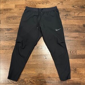Nike Pro men’s training joggers
